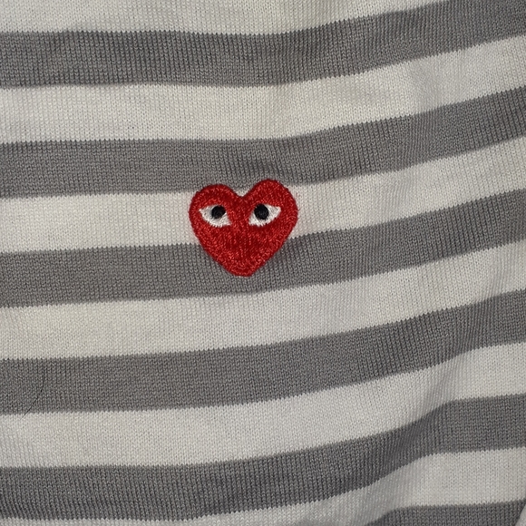 White and grey striped shirt - Picture 3 of 4